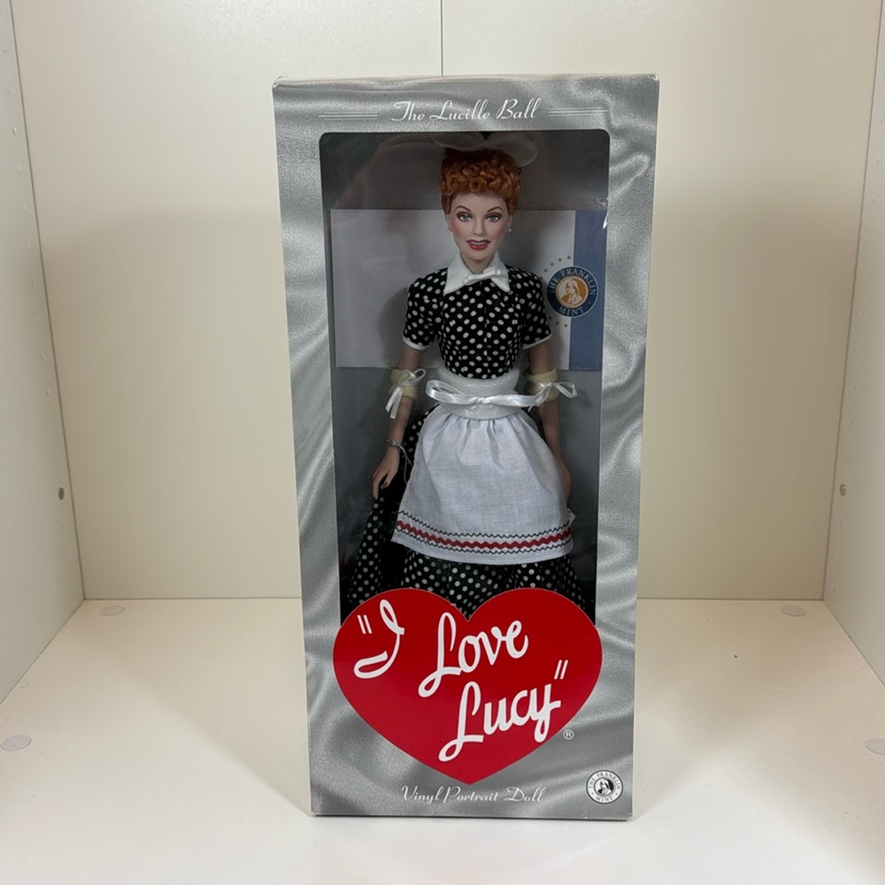 “I Love Lucy” Franklin Mint Lucille Ball Vinyl Portrait Doll 16.5”